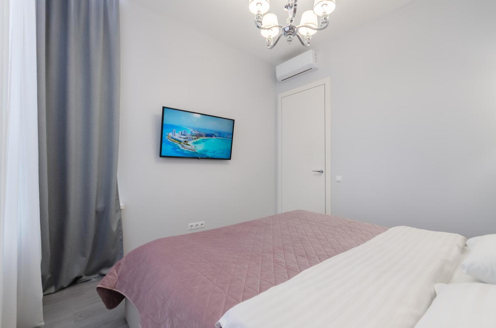Petrovdom 408-467-471-277-377 In Central Park Cozy Apartments Kyiv Exterior foto